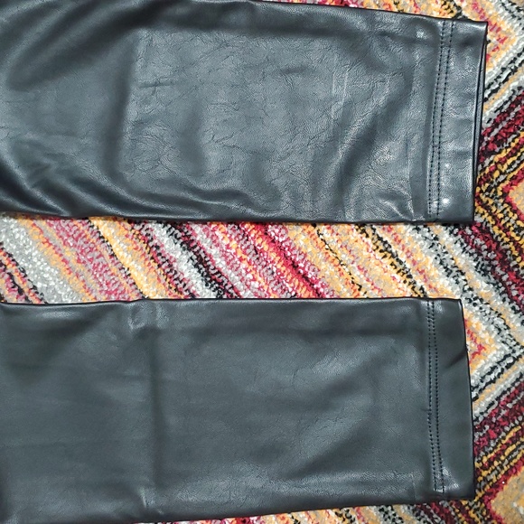 Kut from the Kloth skinny ankle 👖 - Picture 6 of 7